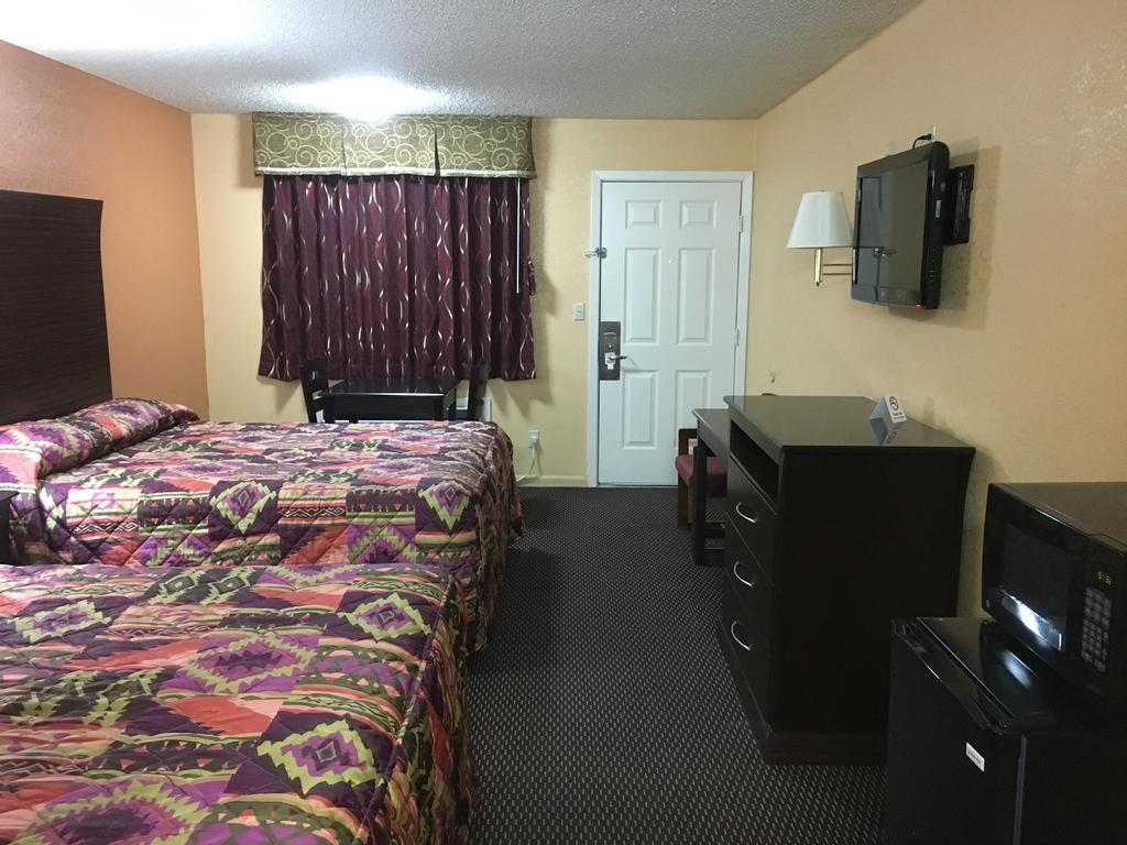 Redwood Inn - White Hall Bagian luar foto