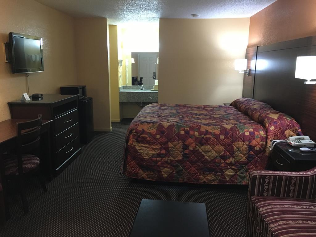 Redwood Inn - White Hall Ruang foto