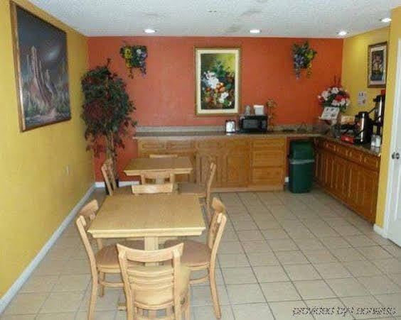 Redwood Inn - White Hall Bagian luar foto