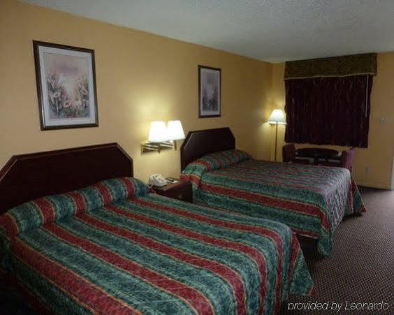 Redwood Inn - White Hall Bagian luar foto